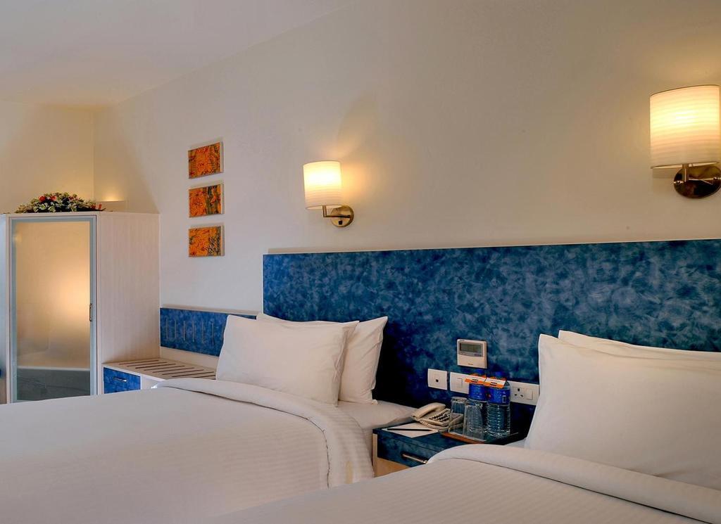 Hometel Csandígarh Kültér fotó