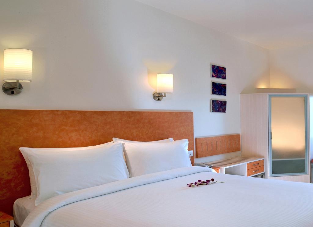 Hometel Csandígarh Kültér fotó