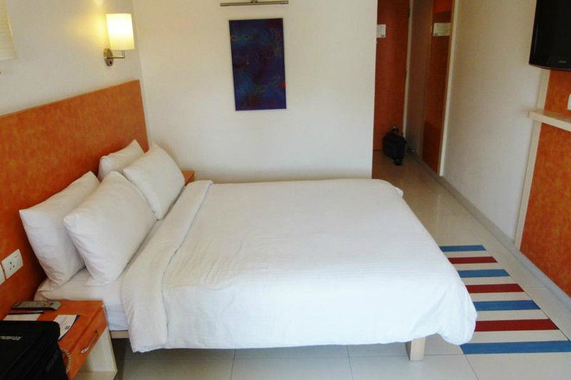 Hometel Csandígarh Kültér fotó